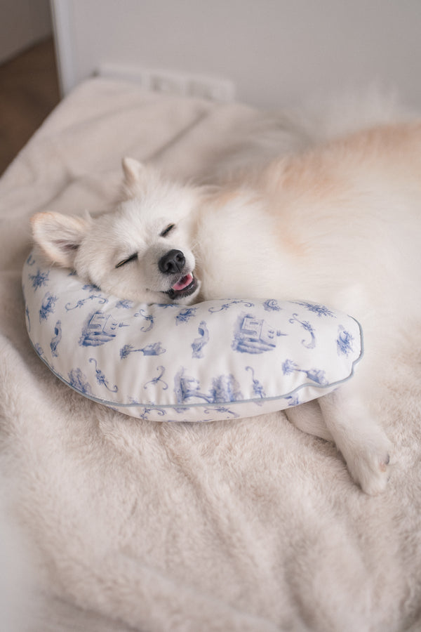 Moon Hug Cushion